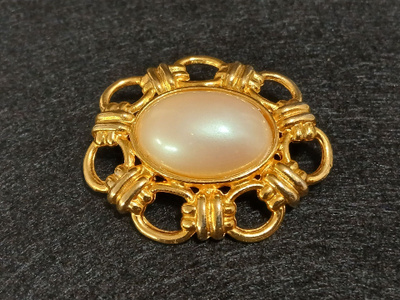 vintage solki rintakoru rintaneula kuluttua Gold Tone Caboch