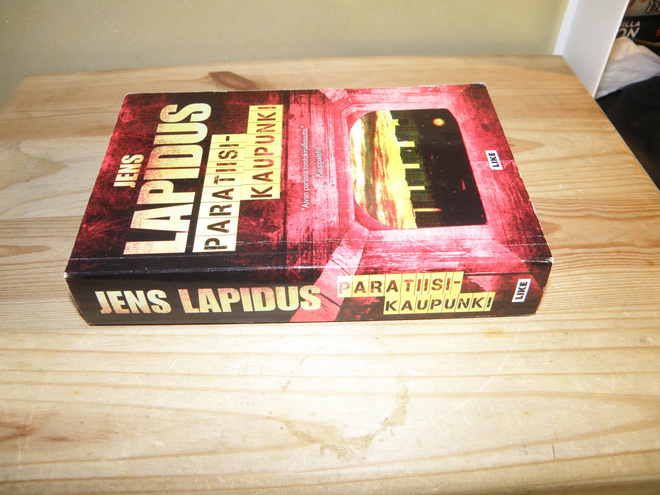 Jens Lapidus Paratiisikaupunki (nidottu)