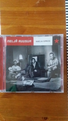 Neljä Ruusua - Karelia Express