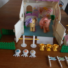 HYVÄT MY LITTLE PONY G1 SHOW STABLE, 2 PONYA + TARVIKKEET - pikkukuva 3