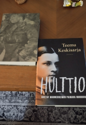 TEEMU KESKISARJA x2
