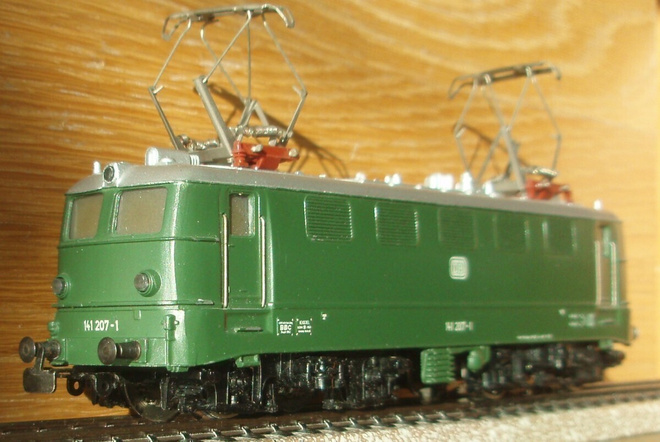 Märklin DB E141 sähköveturi
