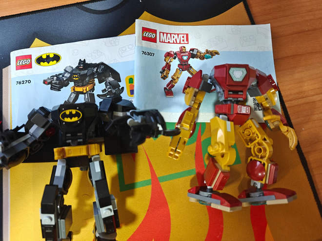 Lego 76270 Batman robottiasu + 76307 Iron Man robottiasu