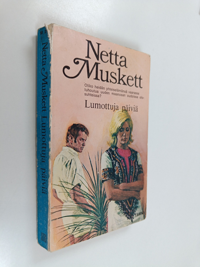 Netta Muskett : Lumottuja päiviä