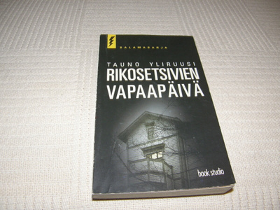 Tauno Yliruusi Rikosetsivien vapaapäivä -pok