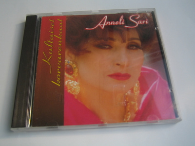 Anneli Sari - Kultaiset korvarenkaat (CD)