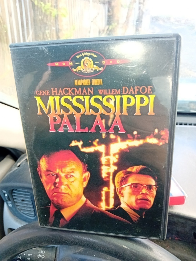 DVD Mississippi palaa ( SIS POSTIKULU  )