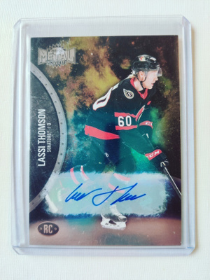 Lassi Thomson - 21-22 Metal Universe Rookie Auto /199