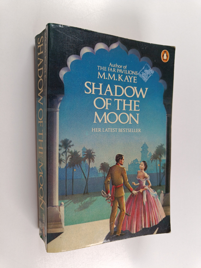 Mary Margaret Kaye : Shadow of the moon