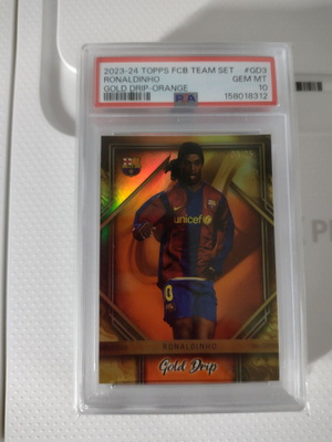 PSA 10 Ronaldinho 2023-24 Topps FCB Team Set Gold Drip Orang