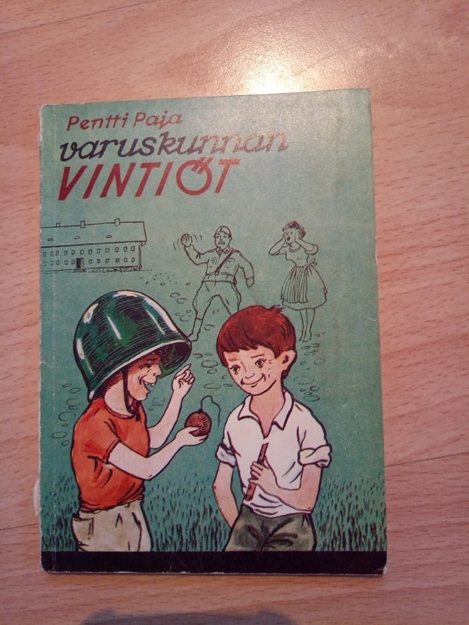 Varuskunnan Vintiöt / Tarinaa pojista