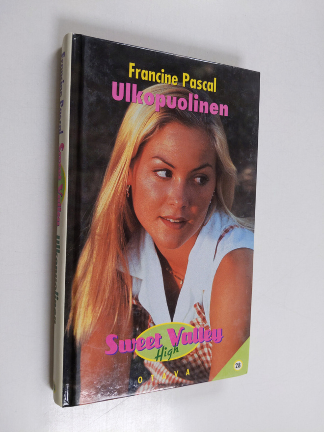 Kate William : Ulkopuolinen