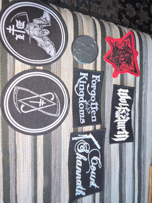 Black Metal patches 6 kpl + pinssi – Drowning the Light, Wol