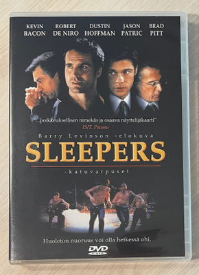 Barry Levinson: SLEEPERS - Katuvarpuset (1996) Brad Pitt