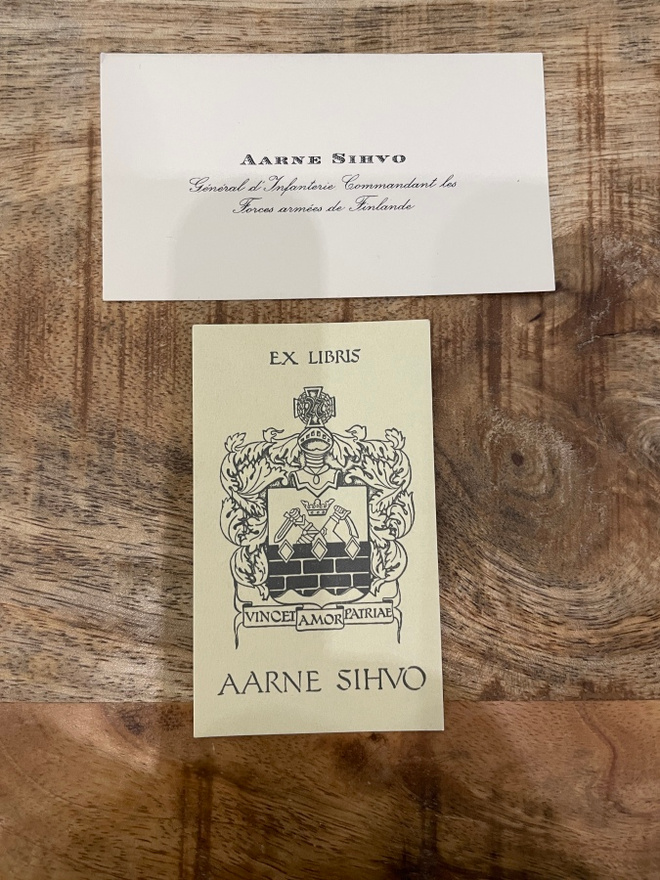 Kenraali Aarne Sihvo käyntikortti ja Ex libris