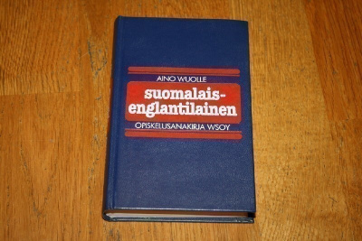 Aino Wuolle: Suomalais-englantilainen opiskelusanakirja