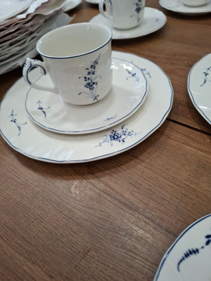 Villeroy&Boch kahvikuppi+tämän alulautanen
