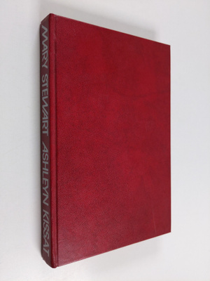 Mary Stewart : Ashleyn kissat
