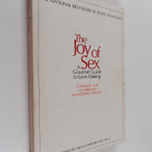 Alex Comfort : The Joy of Sex - A Gourmet Guide to love m... - pikkukuva 1