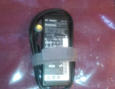 Lenovo laturi (20V,4.5A,90W) (Pyöreä pistoke)
