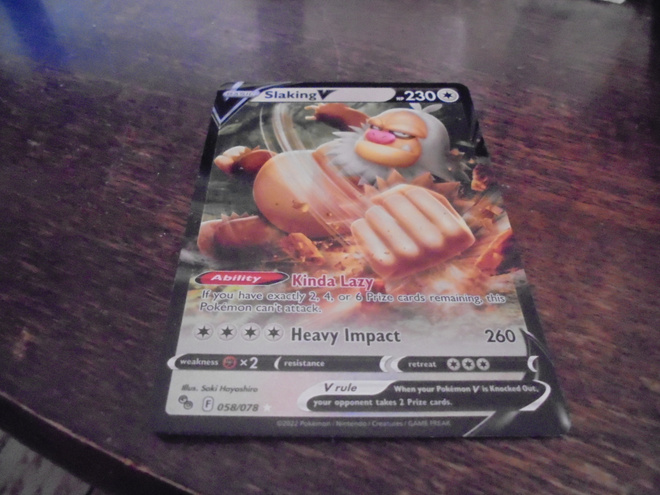 Pokemon keräilypelikortti Slaking V 230 HP