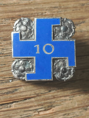 Lotta Svärd 10 vuotismerkki