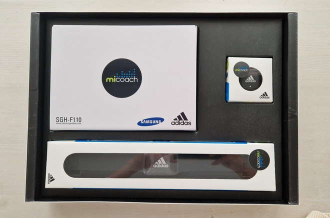 Samsung SGH-F110 puhelin + Adidas miCoach kuntoilusetti