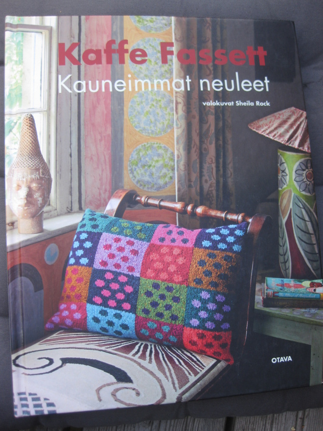 Kauneimmat neuleet  Fassett, Kaffe 