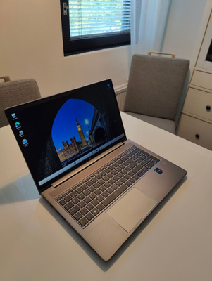 Hp ZBook 15 Power G9/i7-12800H/32 Gb/500 Gb/Nvidia RTX A1000