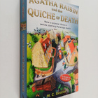M. C. Beaton : Agatha Raisin and the Quiche of Death - pikkukuva 1