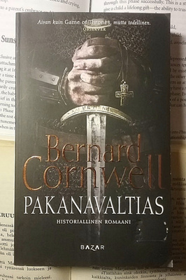 Bernard Cornwell - Pakanavaltias (pokkari)