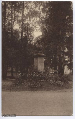 Kuopio Snellmannin patsas 1933
