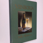 Juha Berglund : Viinikirja : Sally Albatross - pikkukuva 1