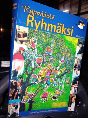 Mikko Aalto  : Ryppäästä ryhmäksi ( SIS POSTIKULU  )