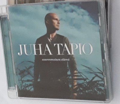 JUHA TAPIO: SUURENMOINEN ELÄMÄ
