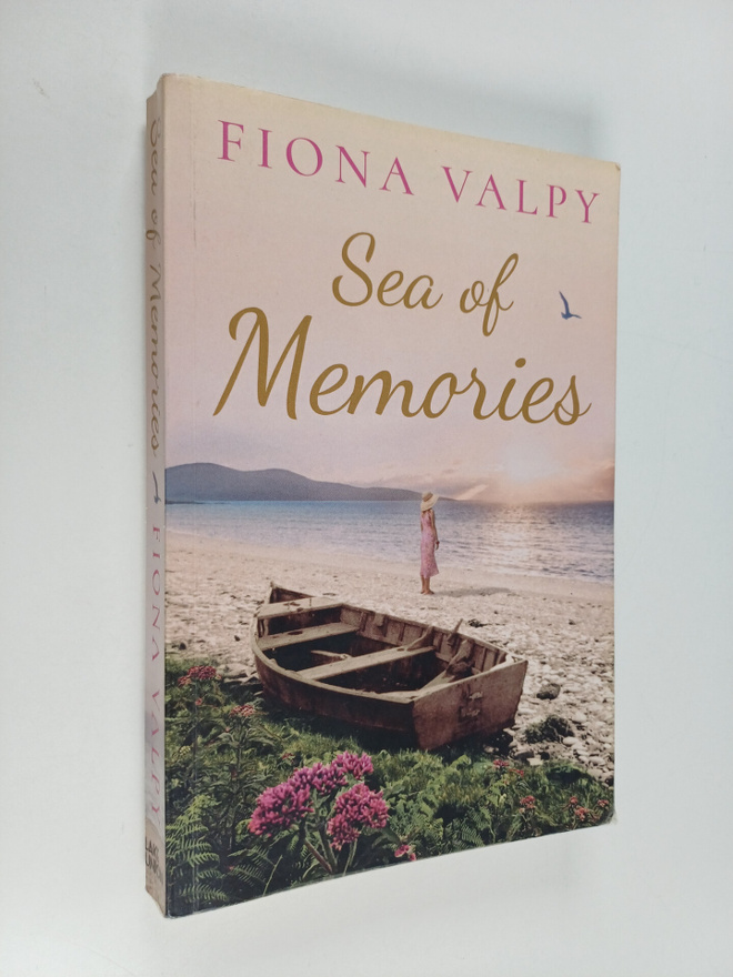 Fiona Valpy : Sea of memories