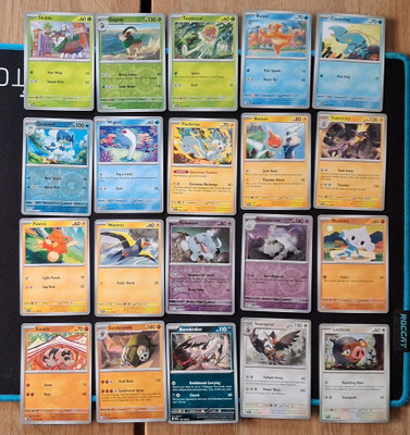 Pokemon kortit 20kpl (#25 Scarlet & Violet base set)