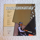 J. Karjalainen Ja Mustat Lasit – Kookospähkinäkitara - LP - pikkukuva 2