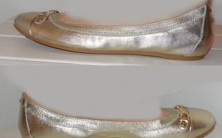 39 - Juicy Couture kultaiset nahkaiset ballerinat * UUDET