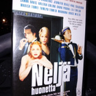 DVD NELJÄ HUONETTA ( SIS POSTIKULU ) - pikkukuva 1