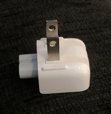 Apple virtalähteiden virta-adapteri USA
