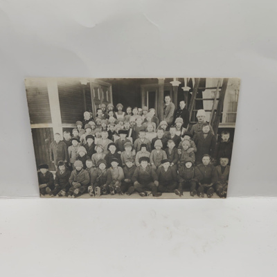 Lievestuore: 1922 Kansakoululaisia ***