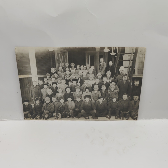 Lievestuore: 1922 Kansakoululaisia ***