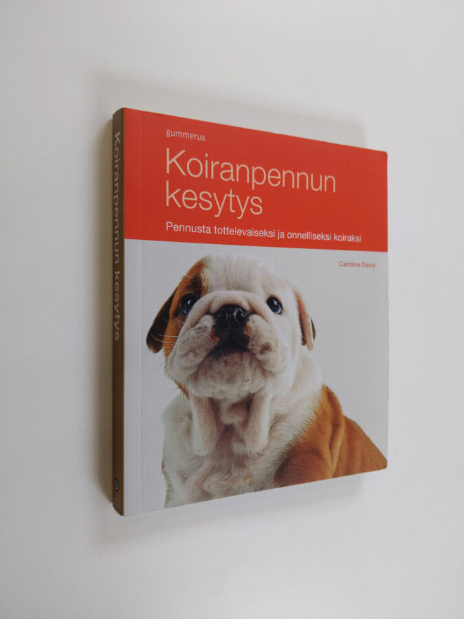 Caroline (toim.) Davis : Koiranpennun kesytys : pennusta ...