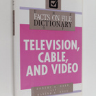 Robert M. Reed : The facts on file dictionary of televisi... - pikkukuva 1