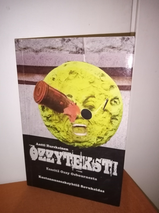 HURSKAINEN :  OZZYTEKSTI