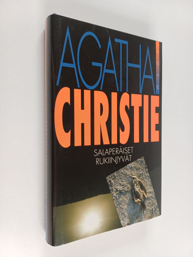 Agatha Christie : Salaperäiset rukiinjyvät