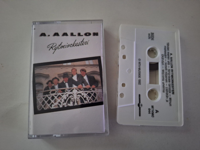 A. AALLON RYTMIORKESTERI c-kasetti