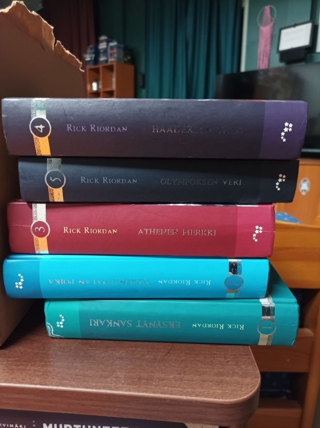 Rick Riordan olympuksen sankarit 1-5