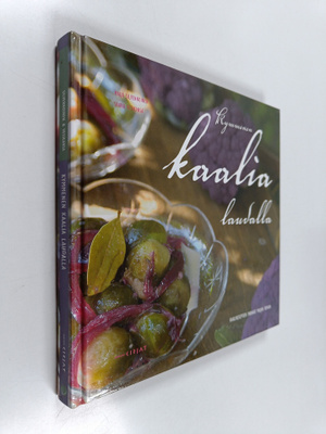 Maija Silvennoinen : Kymmenen kaalia laudalla (signeerattu)